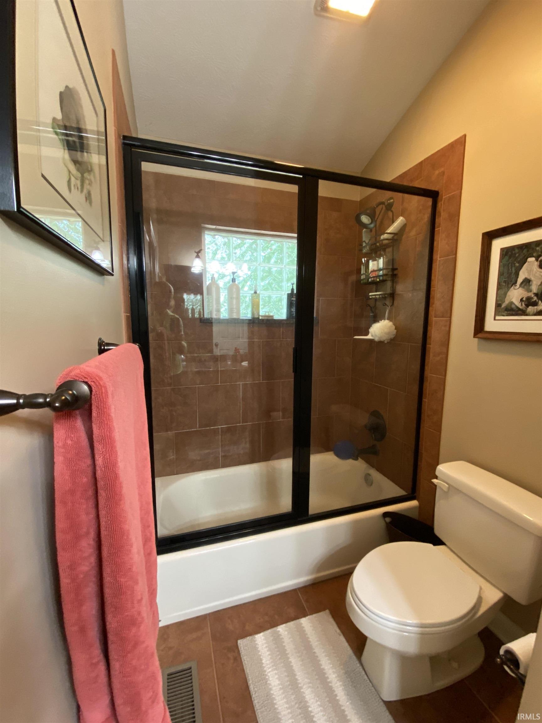 1400 East Sample Road Bloomington, IN 47408 - Photo 29 of 35