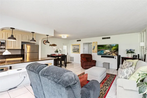 $175,000 | 2731 Northeast 14th Street Causeway, Unit 110, Pompano Beach, FL 33062