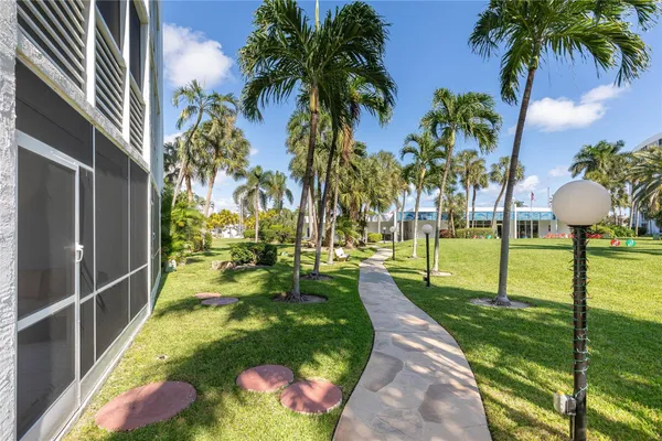 $175,000 | 2731 Northeast 14th Street Causeway, Unit 110, Pompano Beach, FL 33062