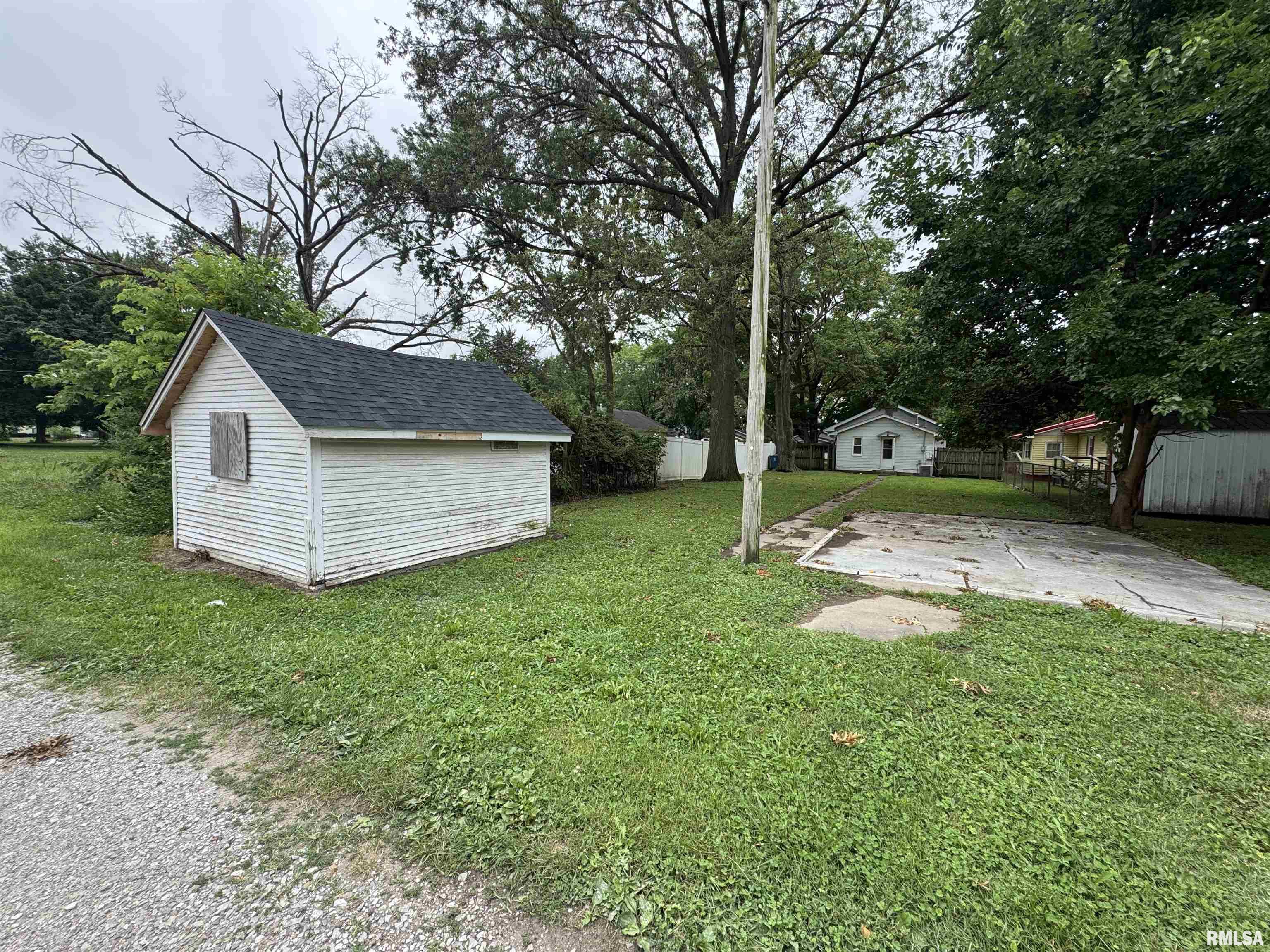 1307 South Maple Street Centralia, IL 62801 - Photo 27 of 30