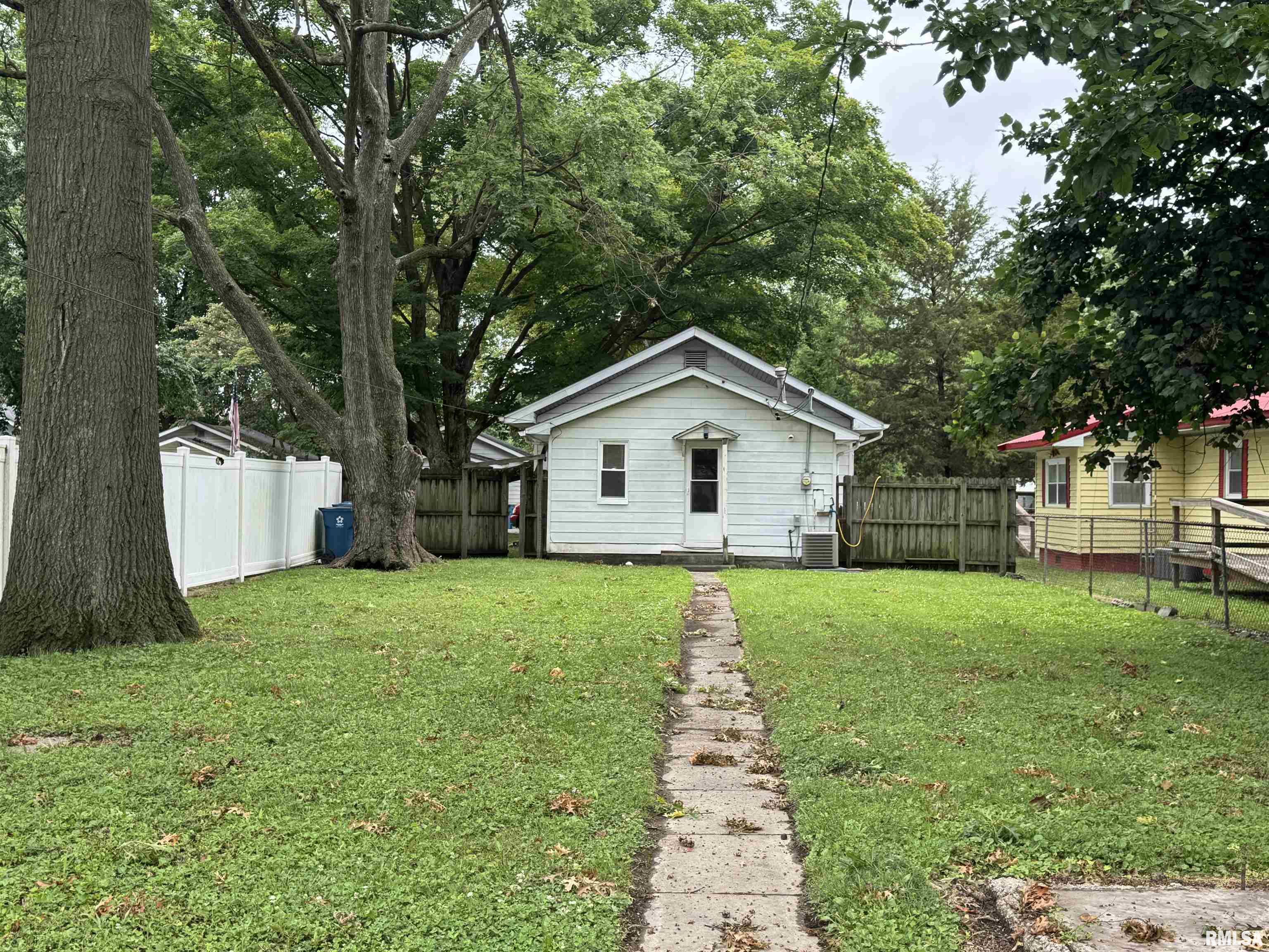 1307 South Maple Street Centralia, IL 62801 - Photo 28 of 30