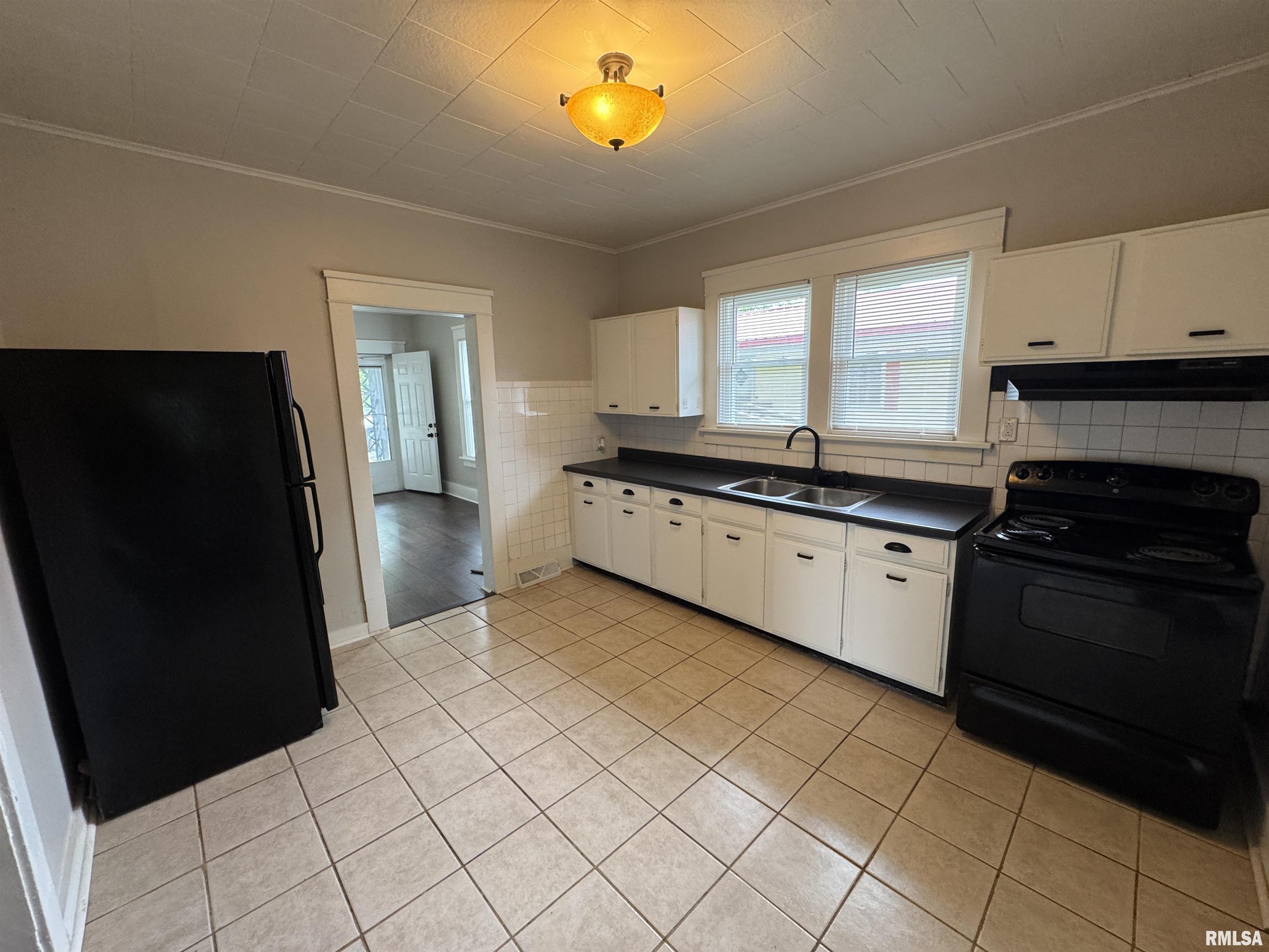 1307 South Maple Street Centralia, IL 62801 - Photo 5 of 30