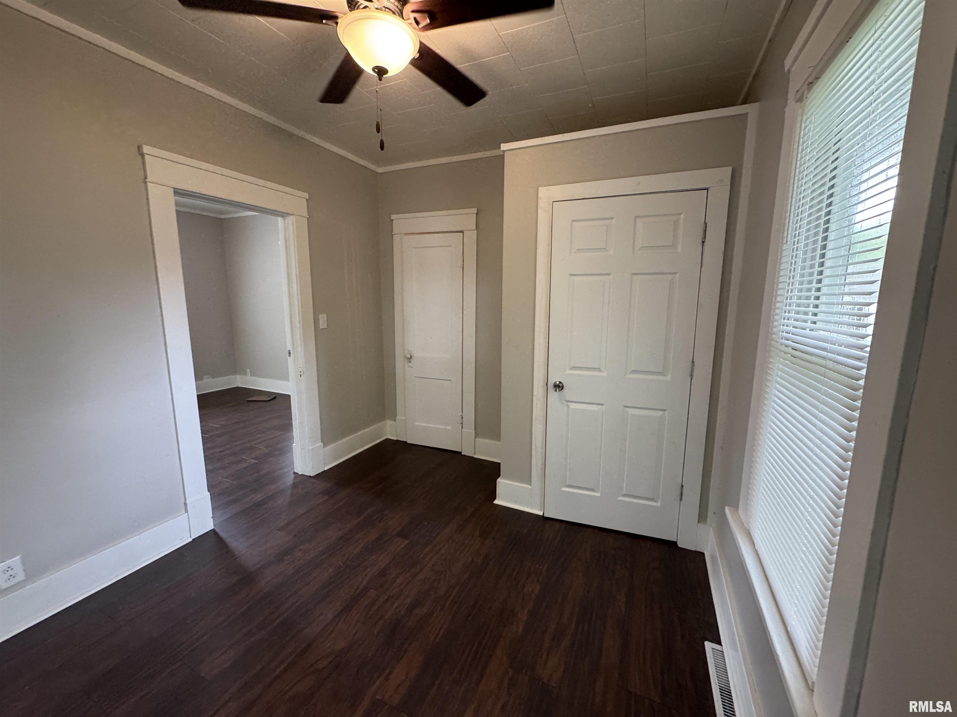 1307 South Maple Street Centralia, IL 62801 - Photo 10 of 30