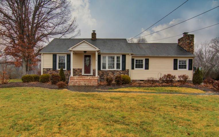 1240 Scuffling Hill Road Rocky Mount, VA 24151 - Photo 1 of 14 1240 Scuffling Hill Rd - Main