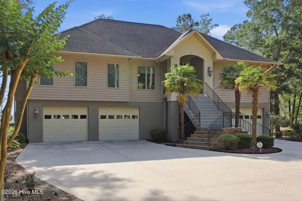 $862,900 | 204 Live Oak Lane, Washington, NC 27889