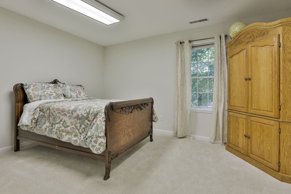 69 Goodhue Road Windham, NH 03087 - Photo 22 of 27