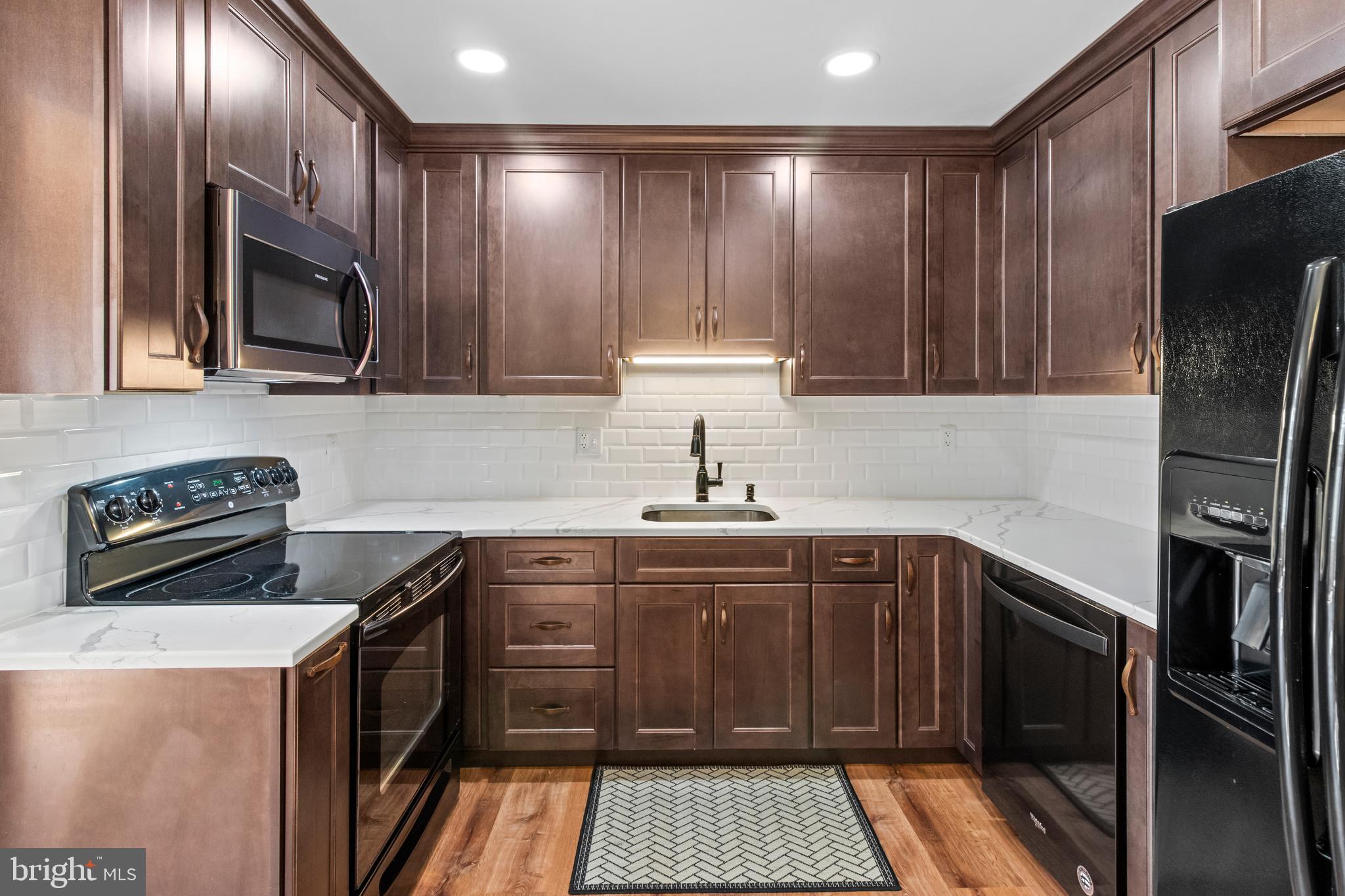 73 Cardinal Road Levittown, PA 19057 - Photo 10 of 28 Recently Updated Kitchen