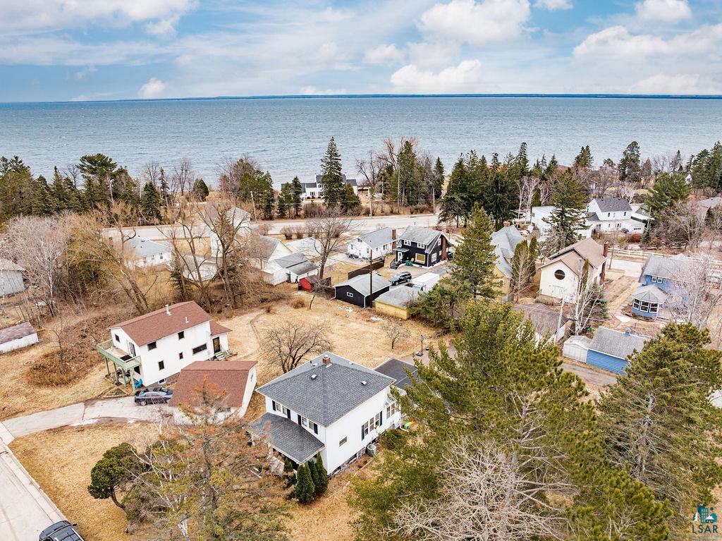 4608 Regent Street Duluth, MN 55804 - Photo 37 of 43 Bird's eye view with a residential view
