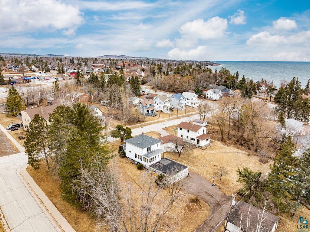 4608 Regent Street Duluth, MN 55804 - Photo 41 of 43 Birds eye view of property featuring a residential view and a water view