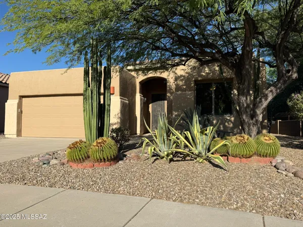 $399,900 | 8591 North Rolling River Drive, Tucson, AZ 85743