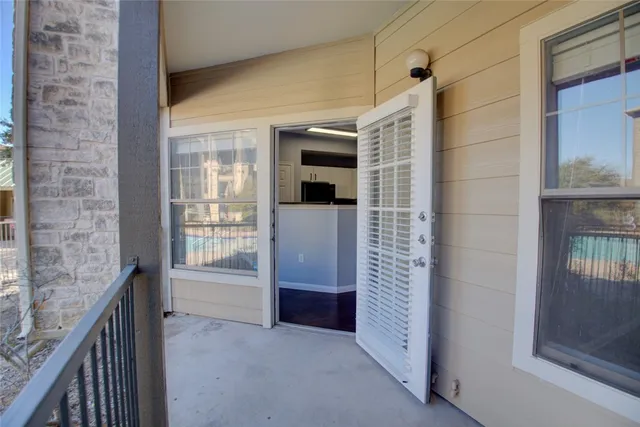 $1,450 | 2320 Gracy Farms Lane, Unit 712, Austin, TX 78758