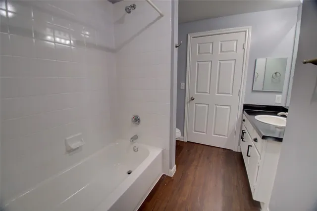 $1,450 | 2320 Gracy Farms Lane, Unit 712, Austin, TX 78758