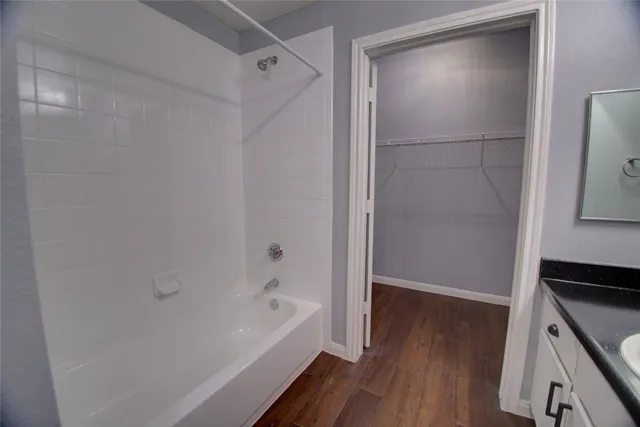 $1,450 | 2320 Gracy Farms Lane, Unit 712, Austin, TX 78758