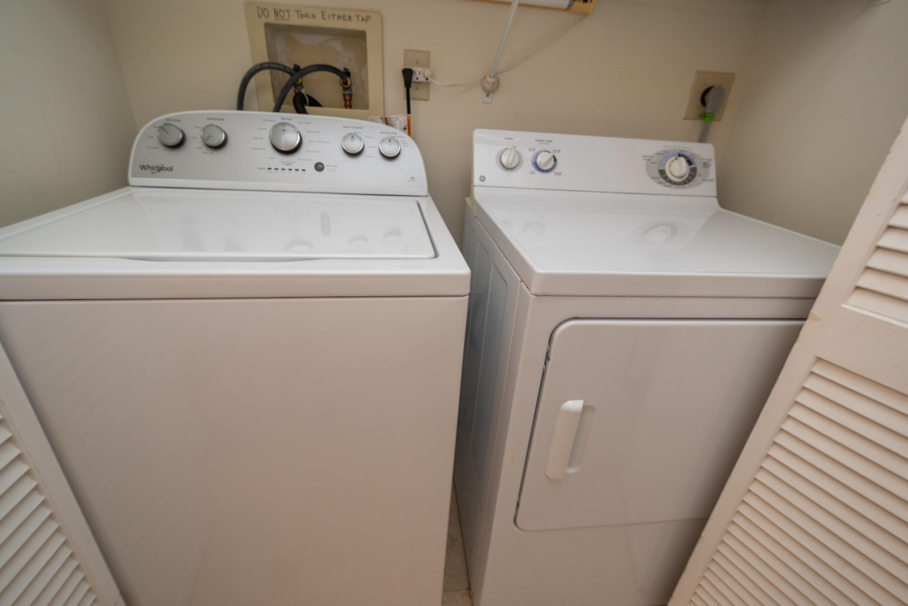 7202 Promenade Drive, Unit 302 Boca Raton, FL 33433 - Photo 19 of 33 LAUNDRY