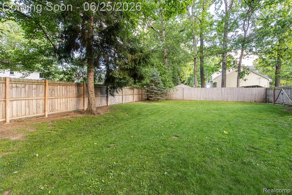 1665 Rosedale Street West Bloomfield, MI 48324 - Photo 34 of 40