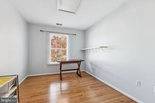 $2,900 | 43067 Candlewick Square, Leesburg, VA 20176