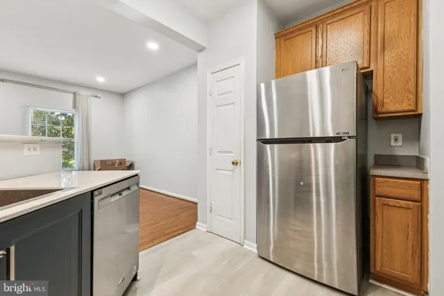 $2,900 | 43067 Candlewick Square, Leesburg, VA 20176