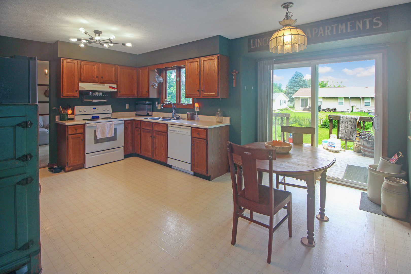 103 ButterCup Way Bloomington, IL 61704 - Photo 6 of 31