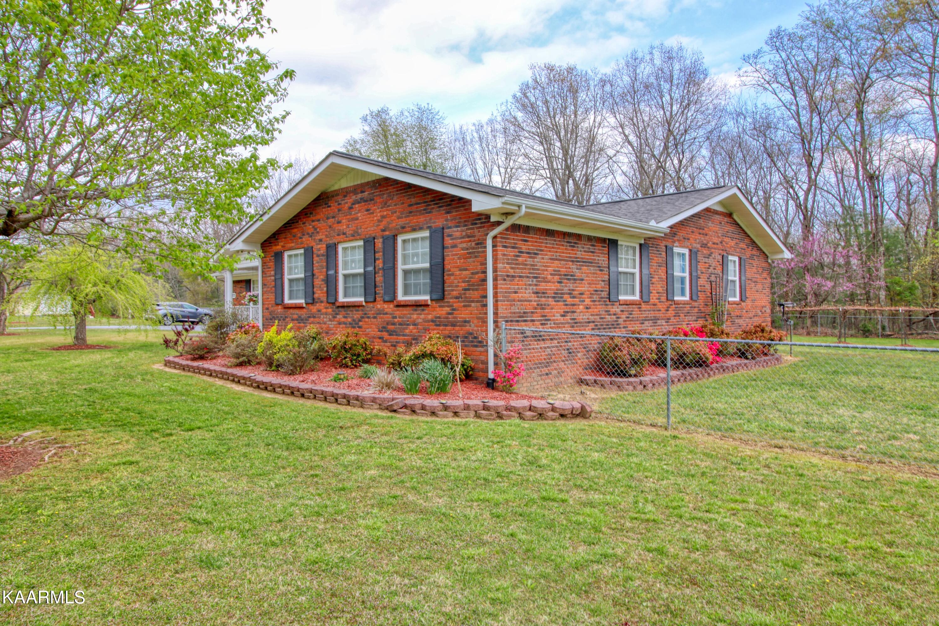 272 Pine Grove Road Crossville, TN 38571 - Photo 31 of 36 side corner