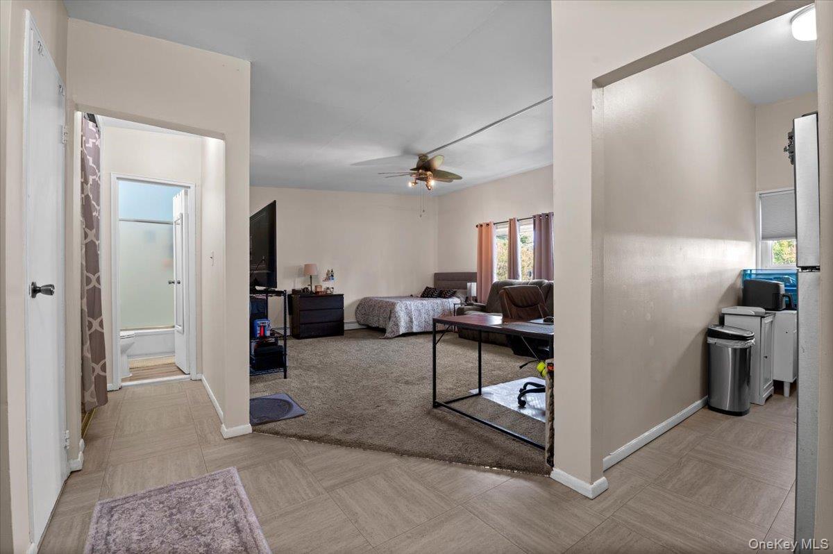 267 North Newbridge Road, Unit 2D Levittown, NY 11756 - Photo 3 of 22 Foyer