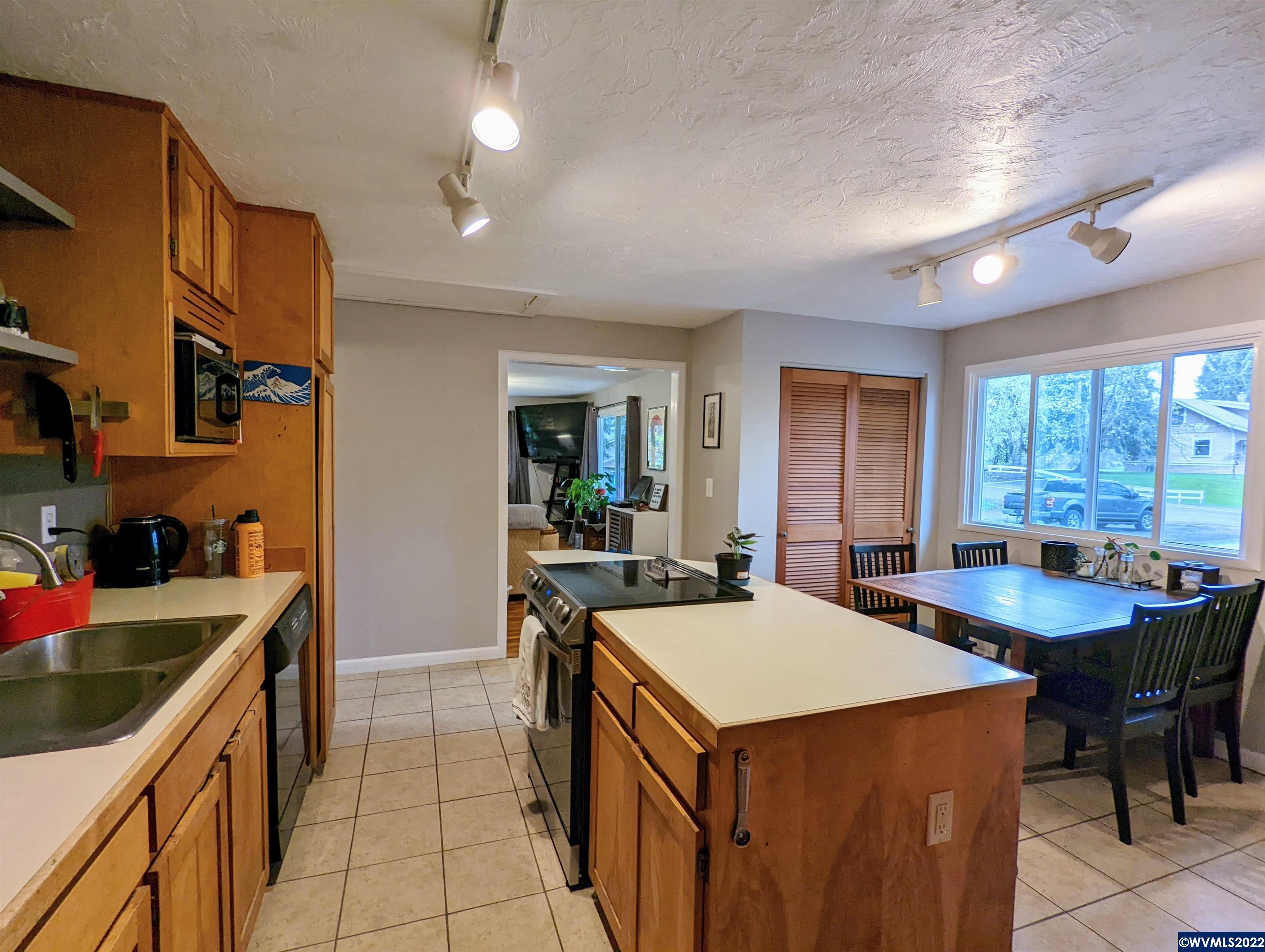 320 Northwest Quarry Road Albany, OR 97321 - Photo 14 of 34 Gallery Image 14