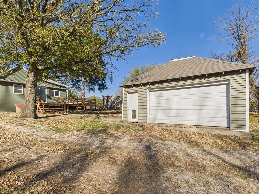 711 Short Street Fort Scott, KS 66701 - Photo 9 of 25