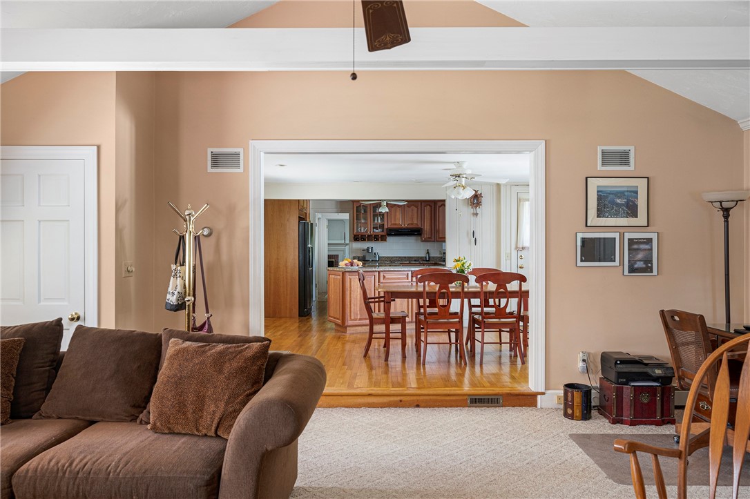 40 Rumstick Road Barrington, RI 02806 - Photo 15 of 50