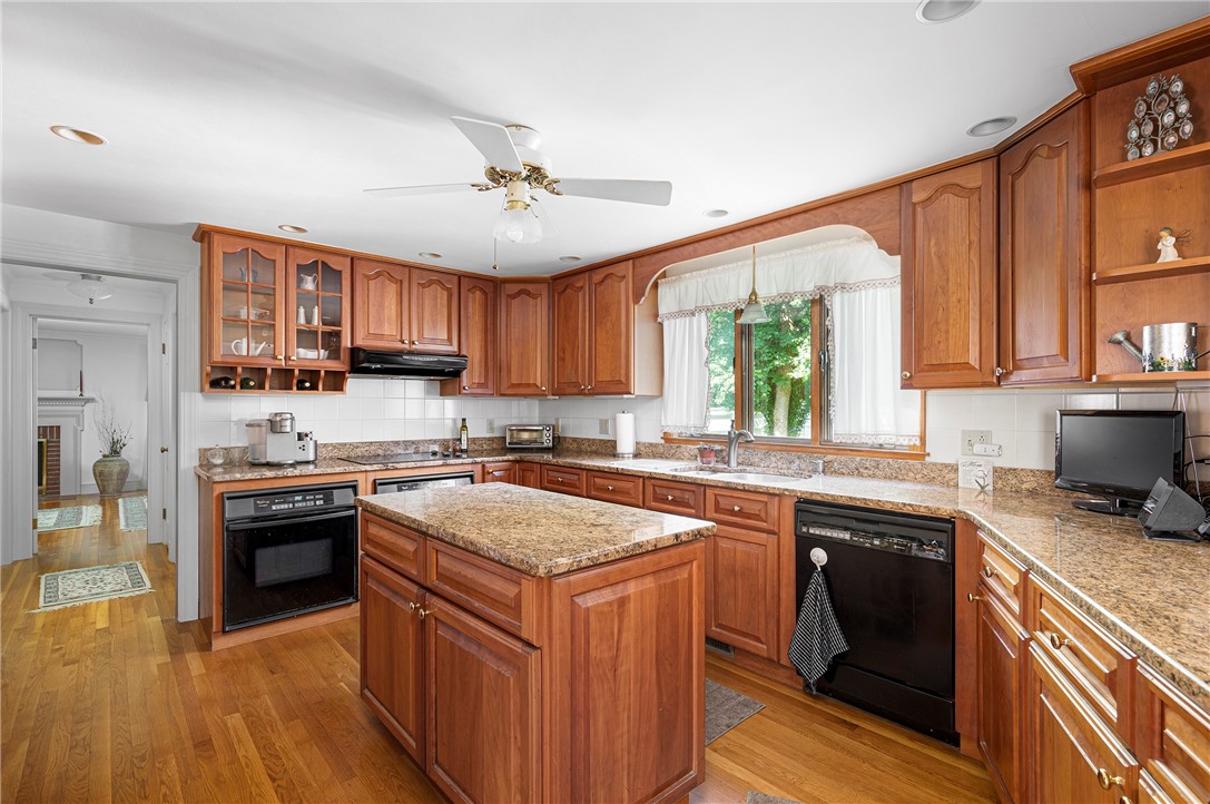 40 Rumstick Road Barrington, RI 02806 - Photo 18 of 50