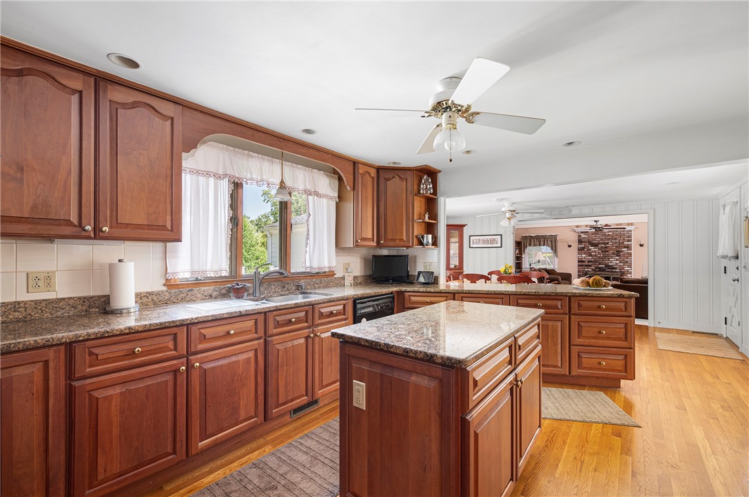 40 Rumstick Road Barrington, RI 02806 - Photo 19 of 50