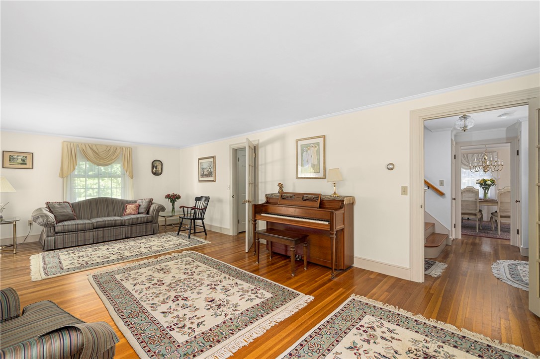 40 Rumstick Road Barrington, RI 02806 - Photo 5 of 50