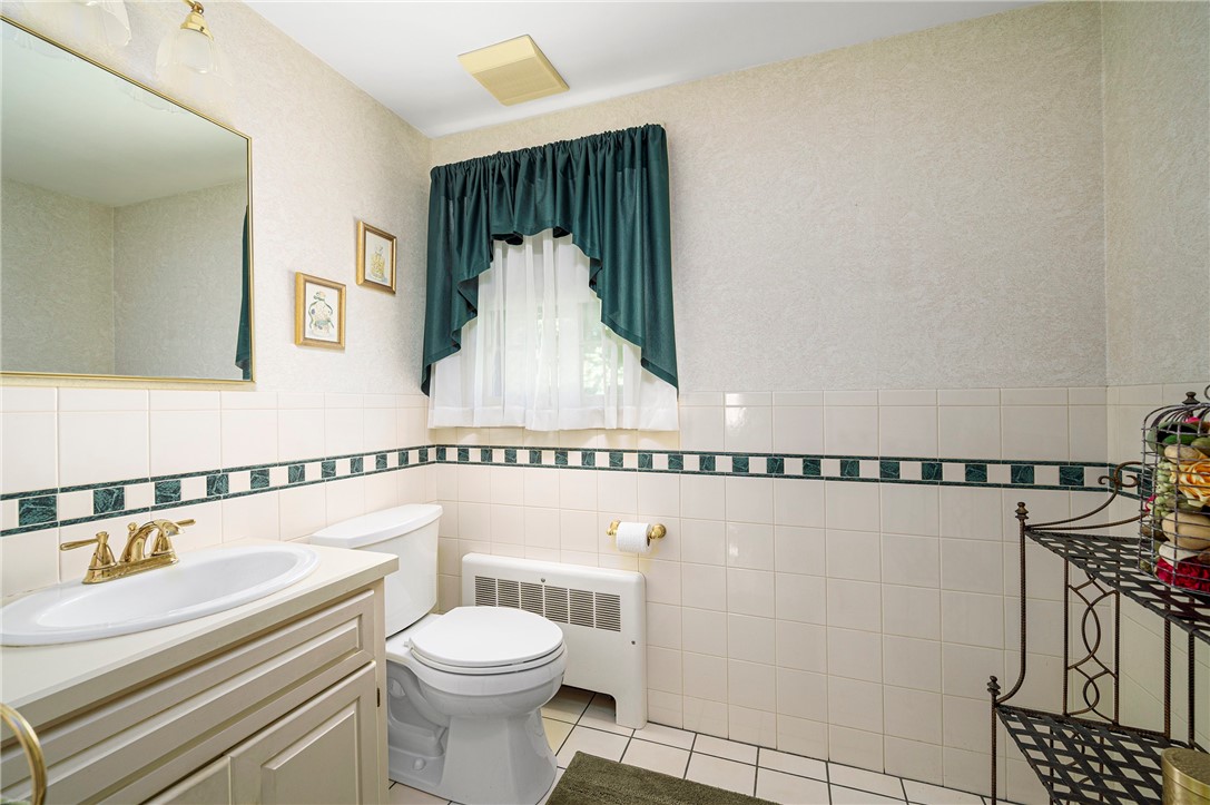 40 Rumstick Road Barrington, RI 02806 - Photo 9 of 50