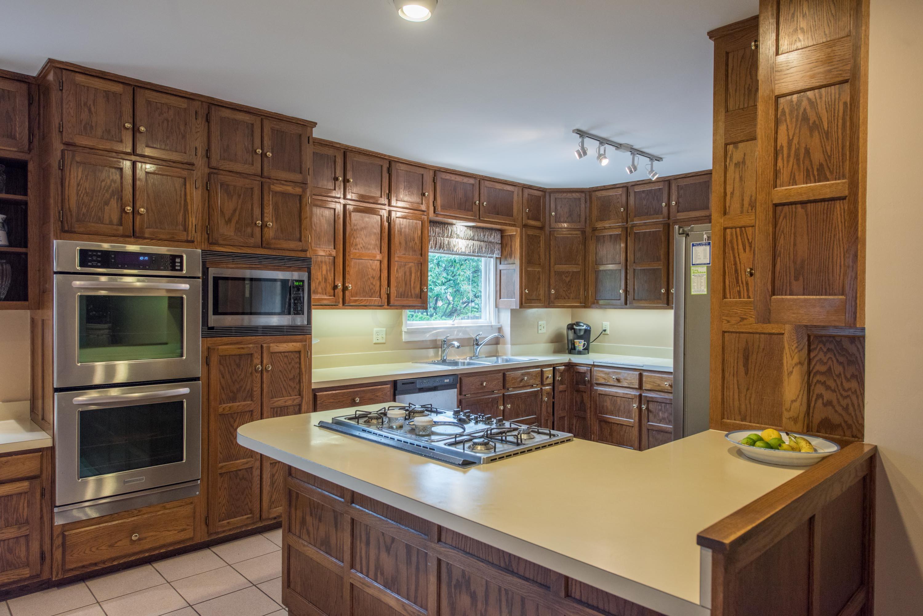 341 South Cassingham Road Bexley, OH 43209 - Photo 12 of 62