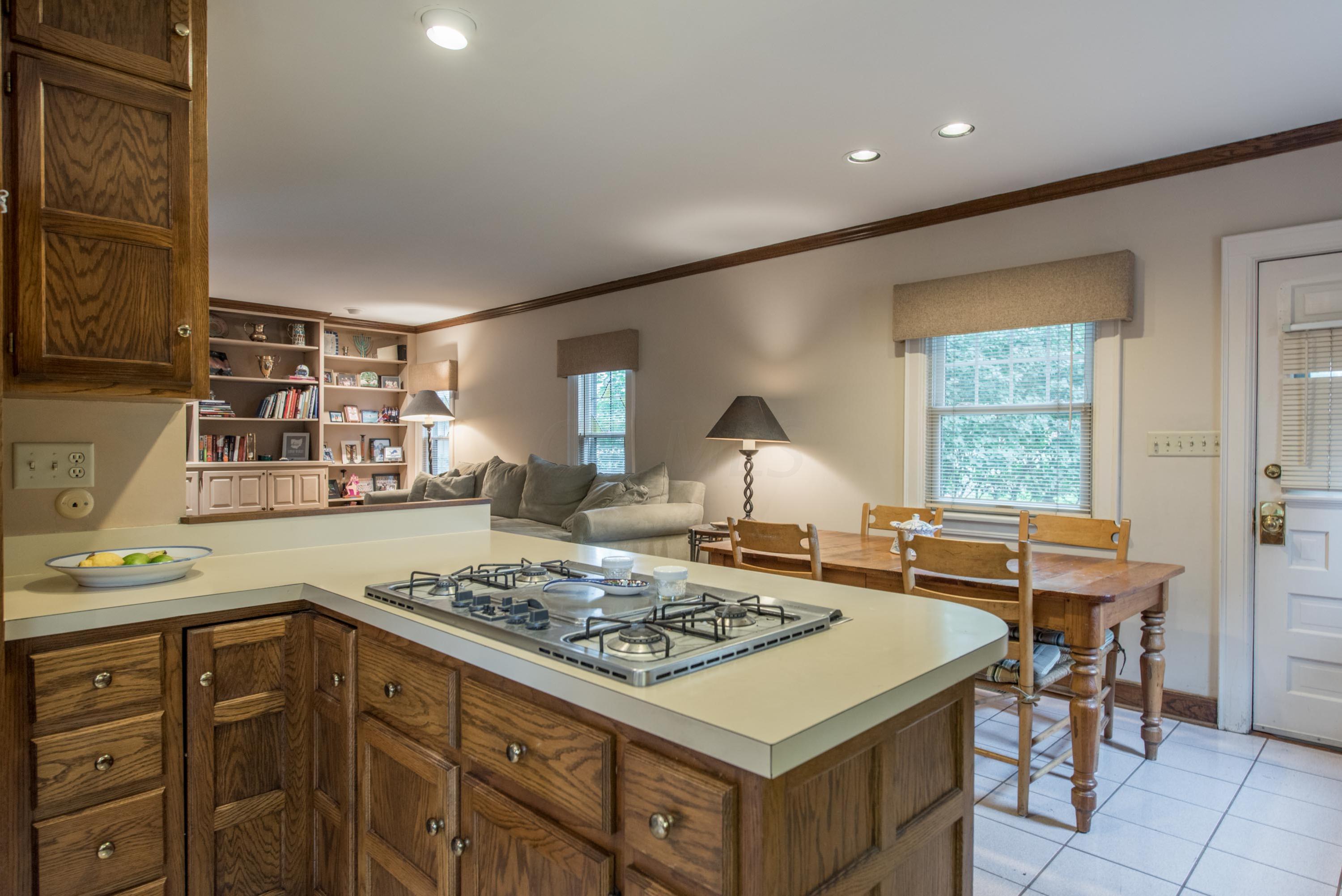 341 South Cassingham Road Bexley, OH 43209 - Photo 16 of 62