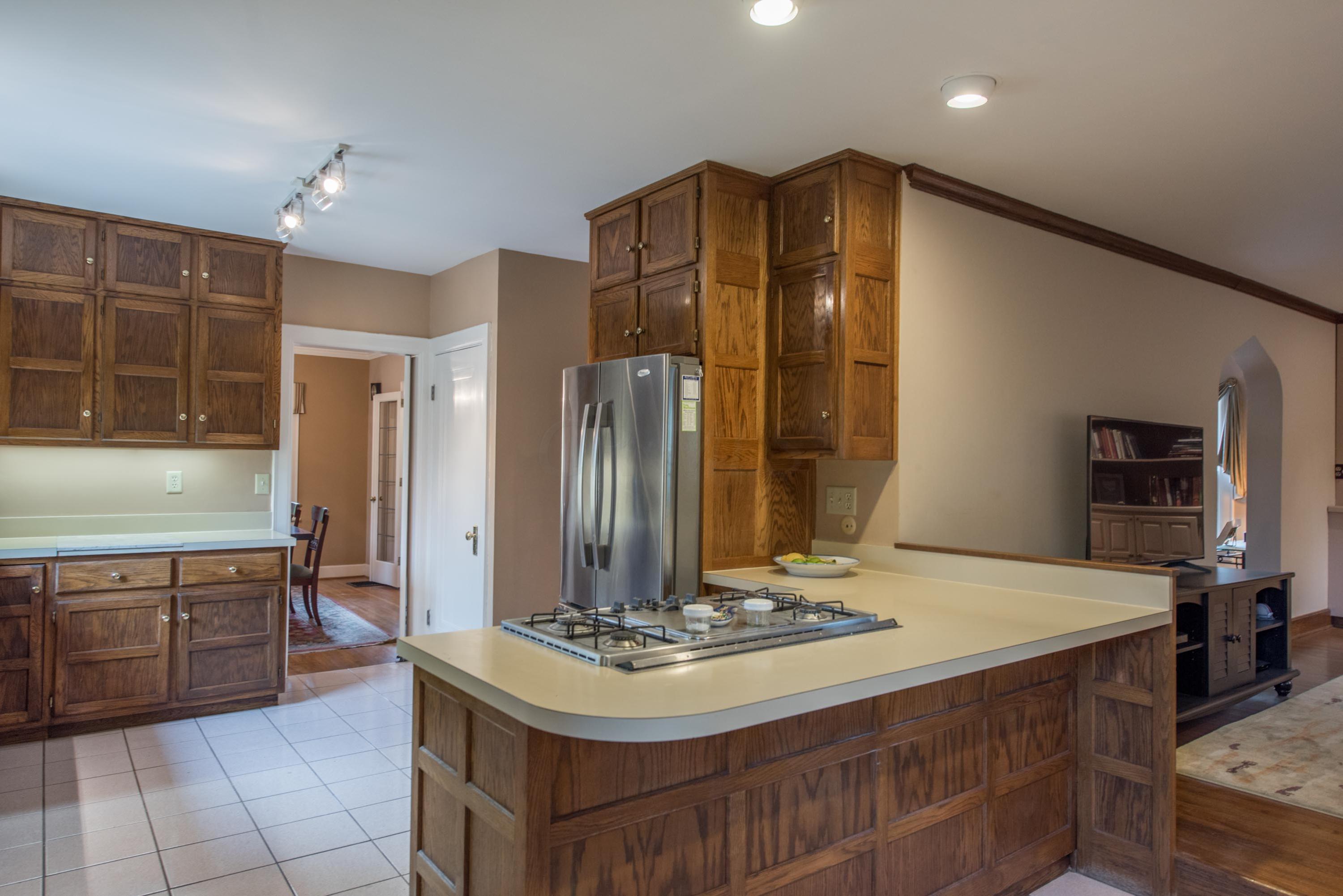341 South Cassingham Road Bexley, OH 43209 - Photo 18 of 62