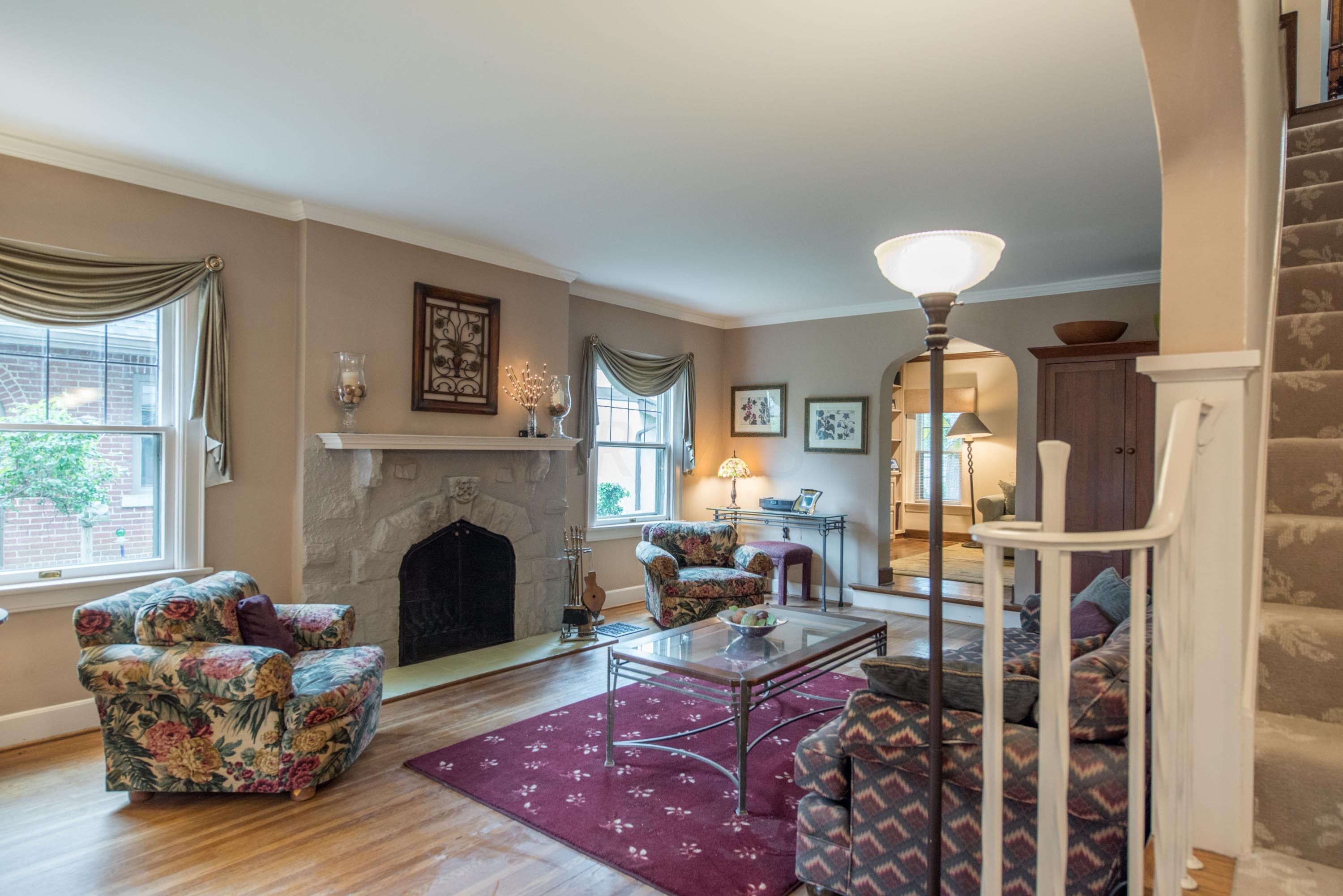 341 South Cassingham Road Bexley, OH 43209 - Photo 4 of 62