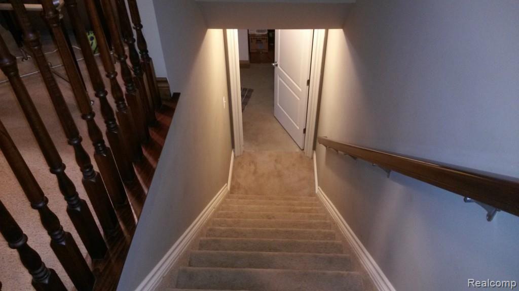 21154 Gill Road Farmington Hills, MI 48335 - Photo 34 of 37