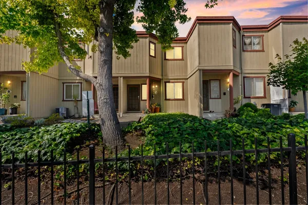 $449,999 | 20917 Locust Street, Unit D, Hayward, CA 94541