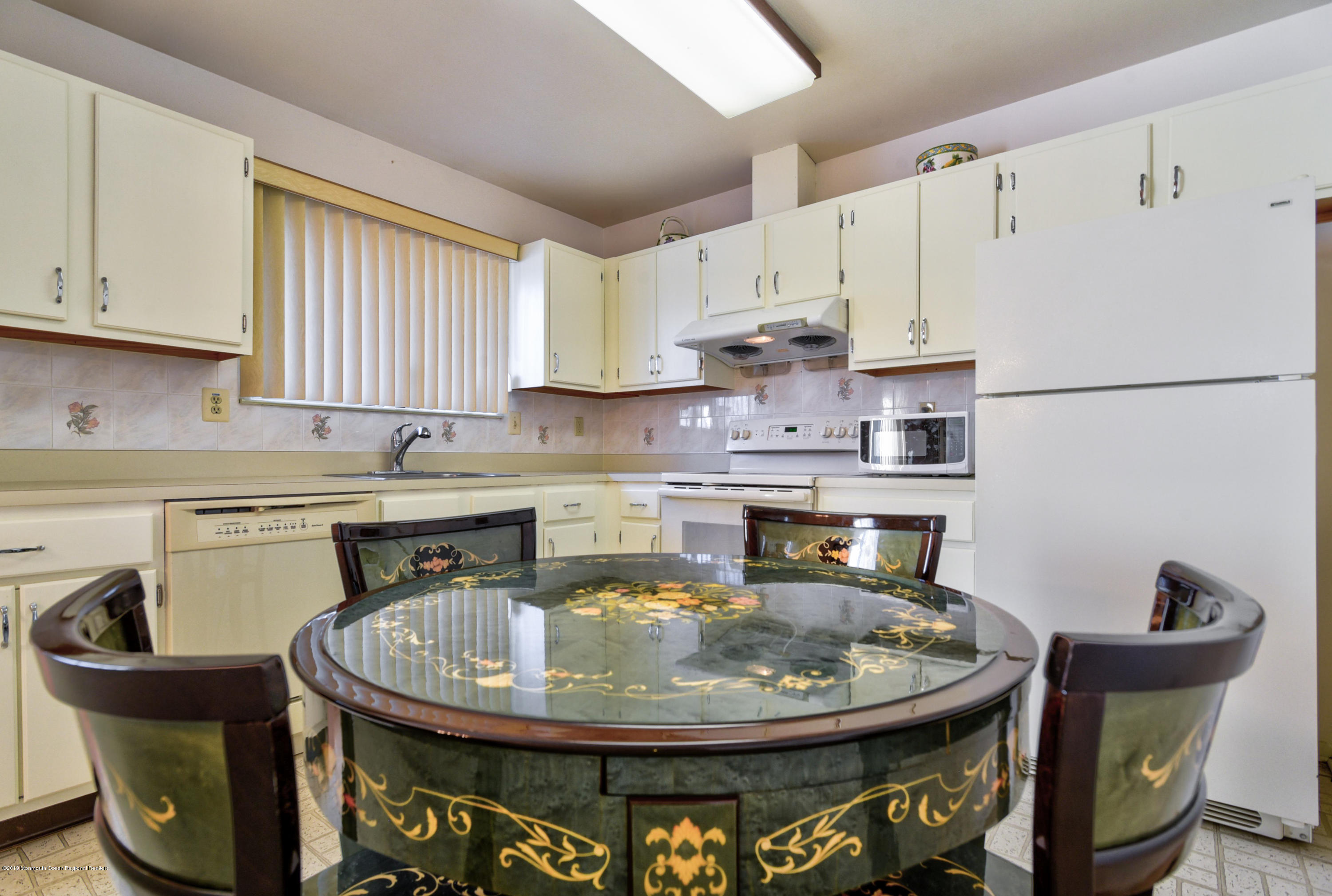 803 D Pompton Road Monroe Township, NJ 08831 - Photo 13 of 32 015_Kitchen