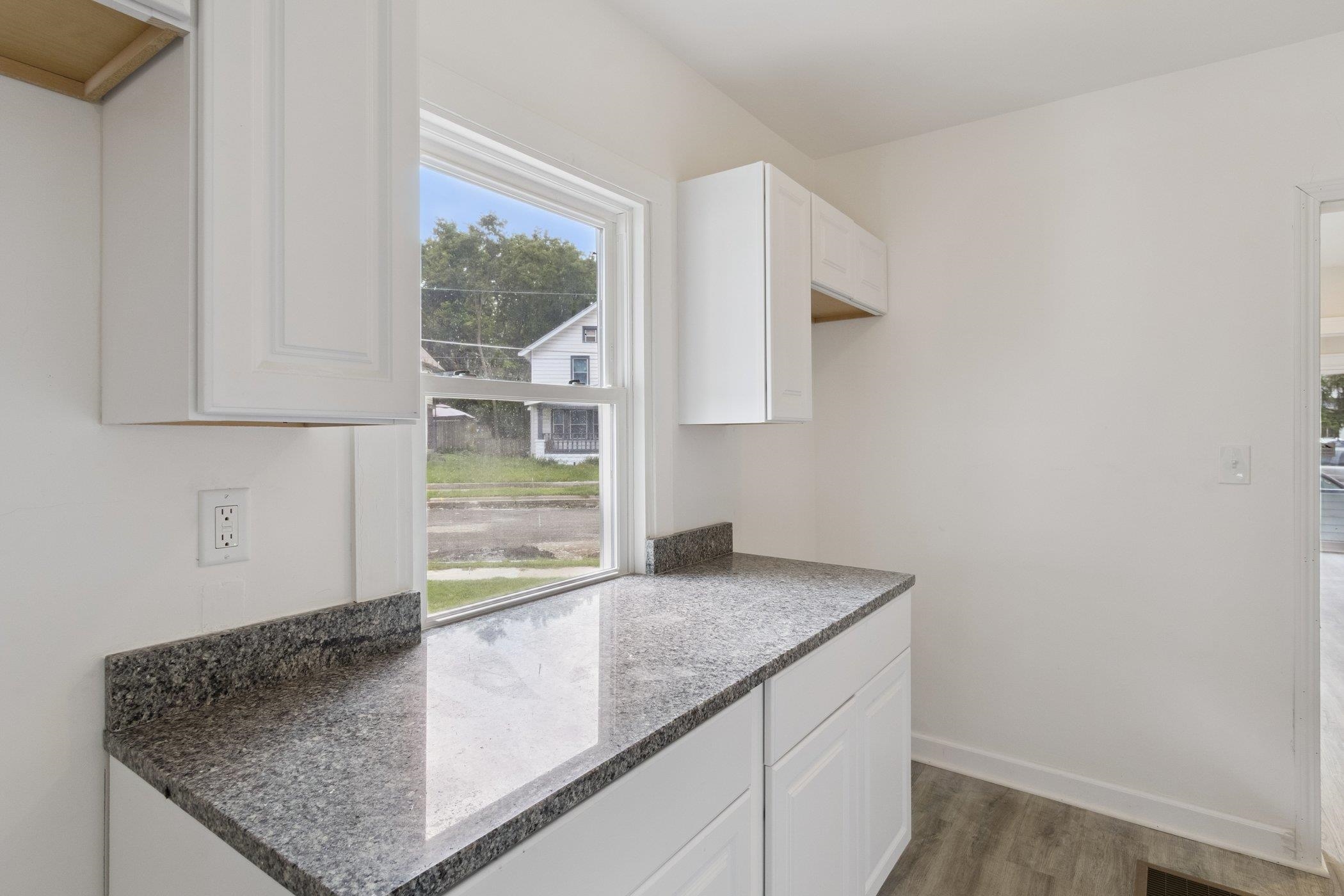 933 Ridge Avenue Rockford, IL 61103 - Photo 19 of 37 Gallery Image 19