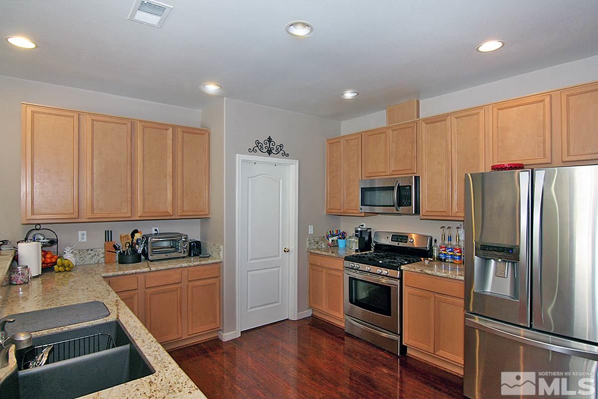 10800 Dancing Aspen Drive Reno, NV 89521 - Photo 8 of 25 Photo 8