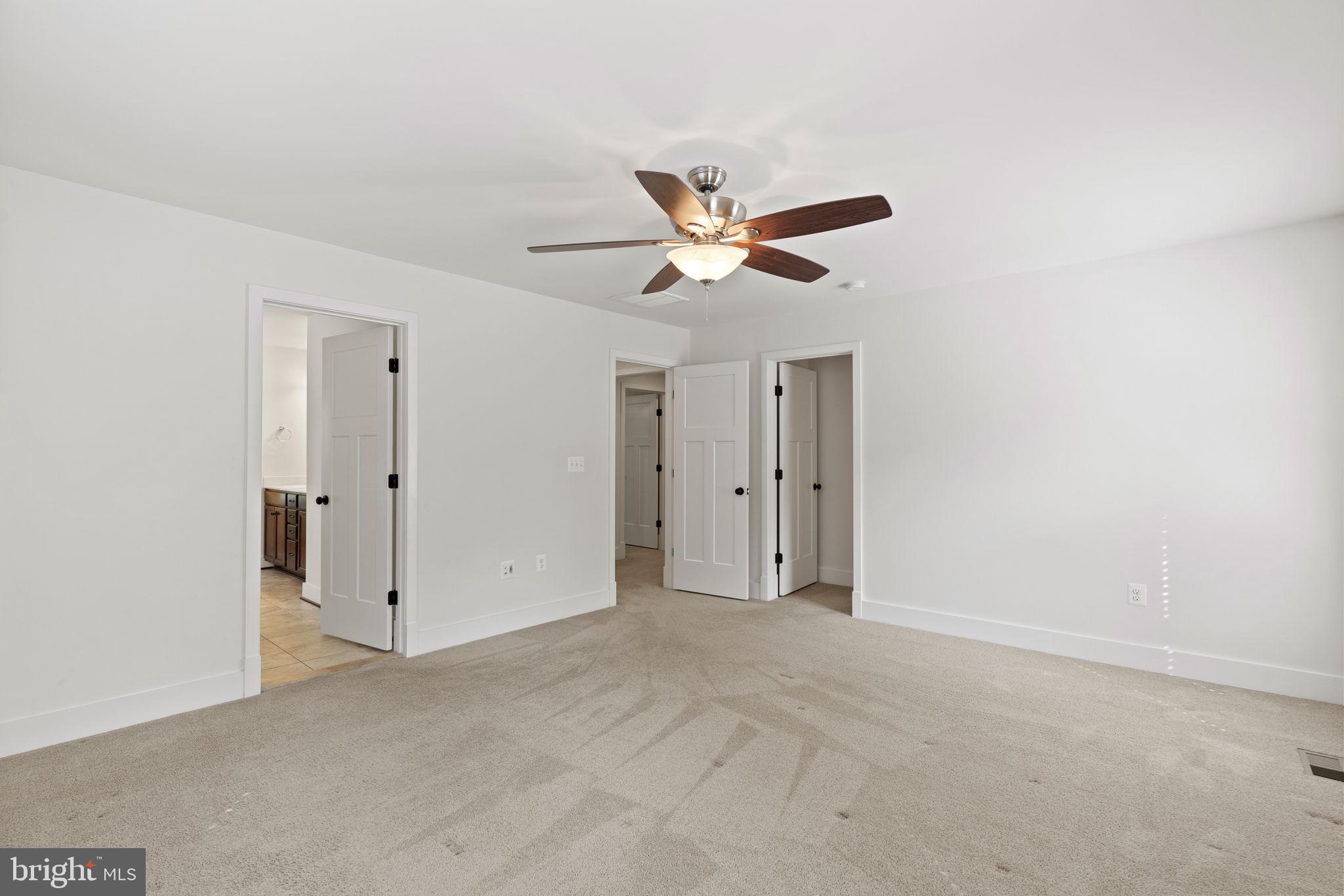 9171 Keyser Road Nokesville, VA 20181 - Photo 17 of 47 and walk -in closet and private ensuite bath.