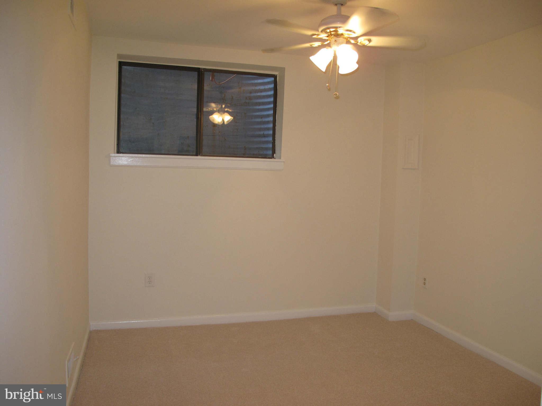 11717 Newbridge Court Reston, VA 20191 - Photo 17 of 25 Lower Level Bedroom
