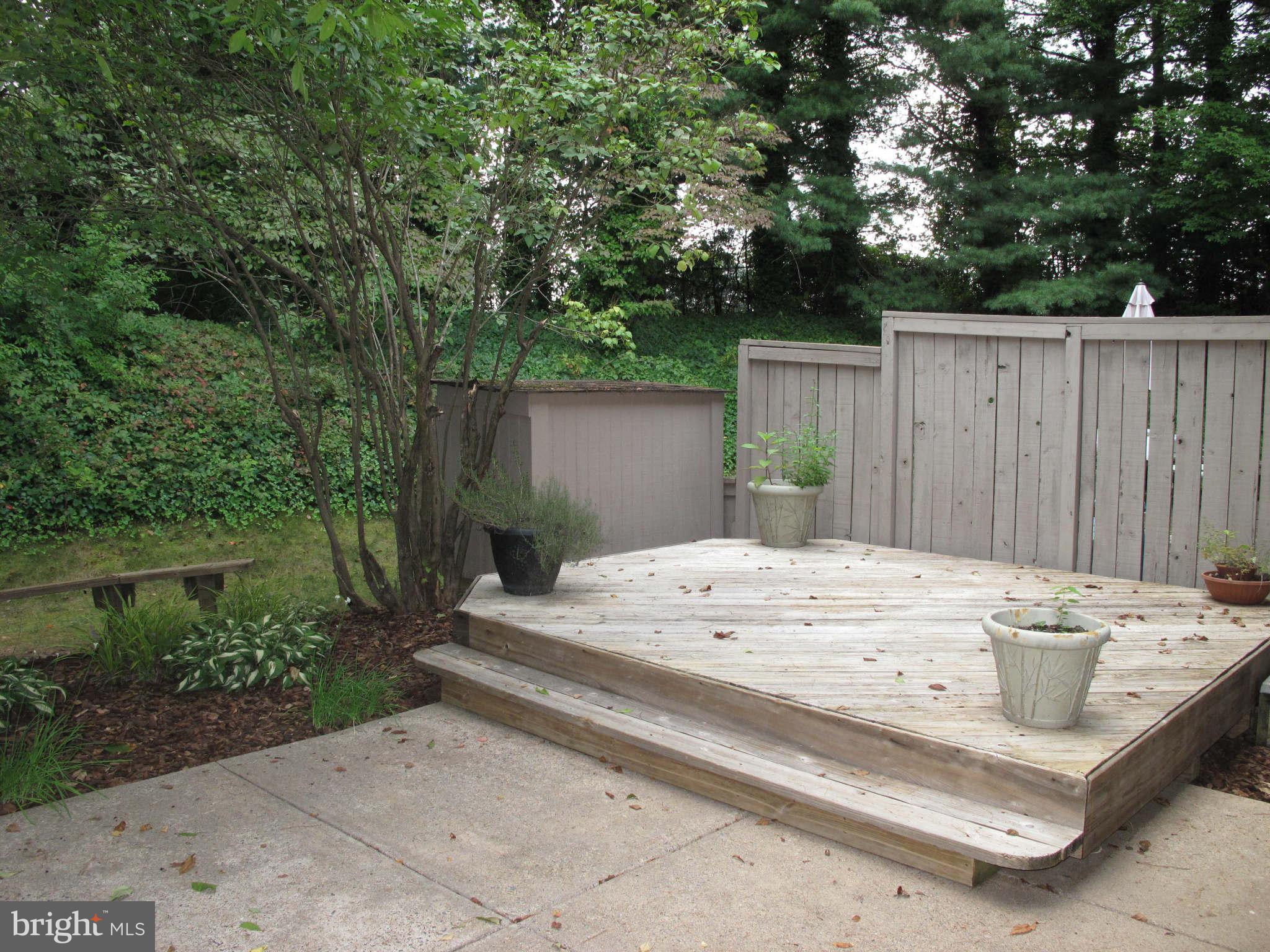 11717 Newbridge Court Reston, VA 20191 - Photo 22 of 25 Exterior (Rear) Patio