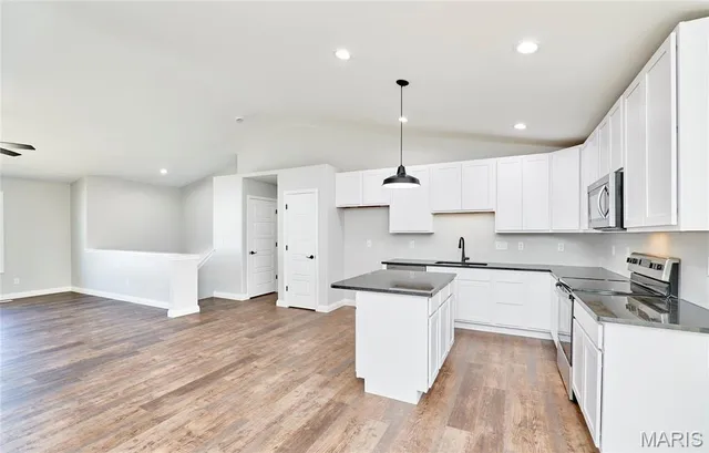 $285,900 | 28718 Woodland Heights Drive, Warrenton, MO 63383