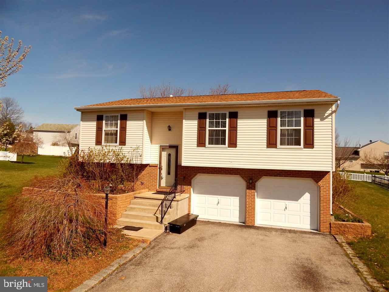 8 Ridgewood Avenue Felton, PA 17322 - Photo 2 of 24