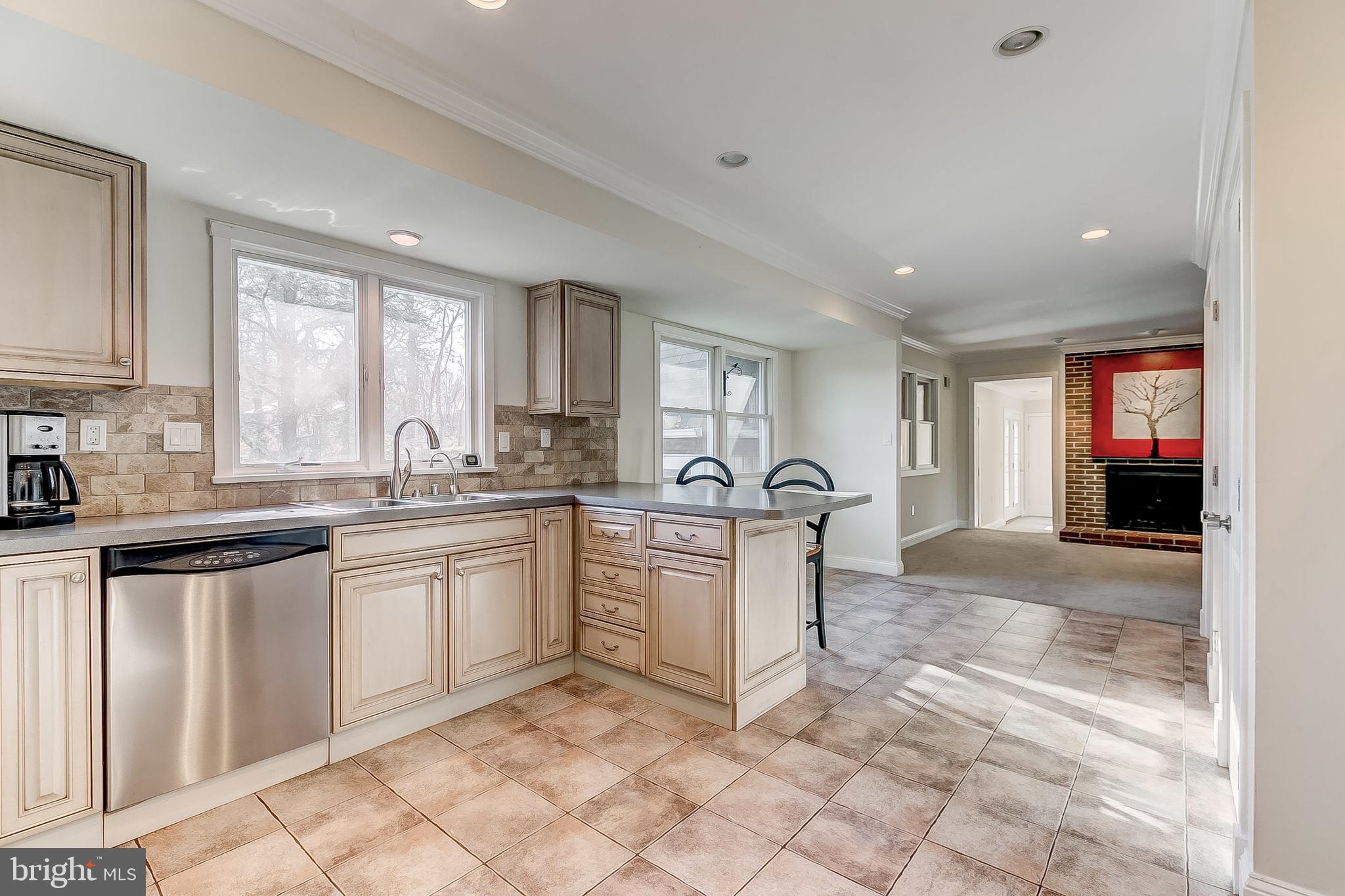 7841 Tick Neck Road Pasadena, MD 21122 - Photo 19 of 63 Kitchen