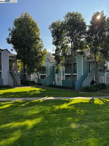 $390,000 | 303 Dursey Drive, Pinole, CA 94564