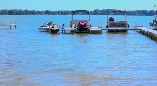 $750,000 | 828 Reunion Avenue, Fremont, MI 49412