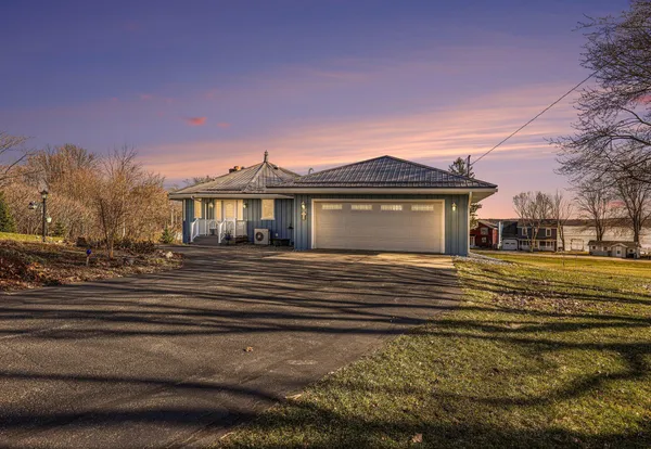 $750,000 | 828 Reunion Avenue, Fremont, MI 49412