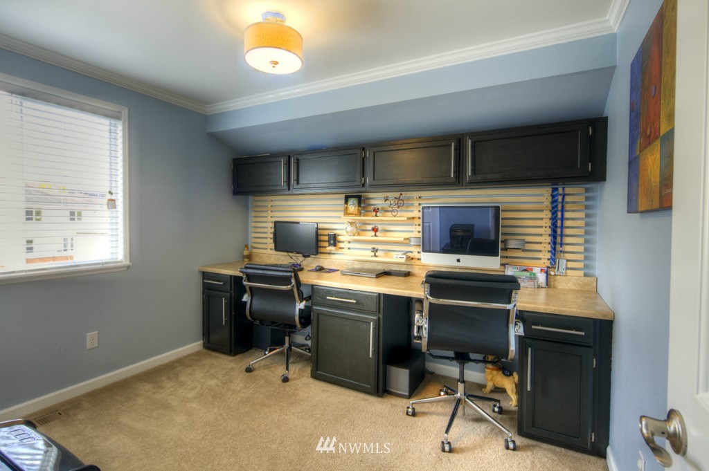 2582 Union Avenue Northeast Renton, WA 98059 - Photo 12 of 15 Gallery Image 12